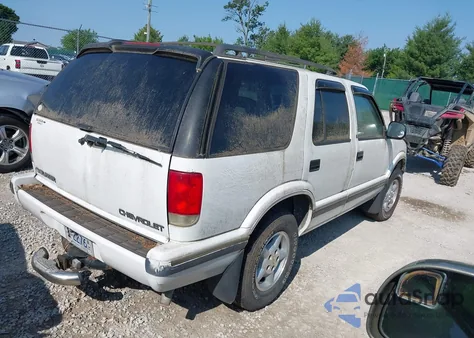 1997 Chevrolet Blazer from USA, damaged, VIN 1GNDT13W4V2100457